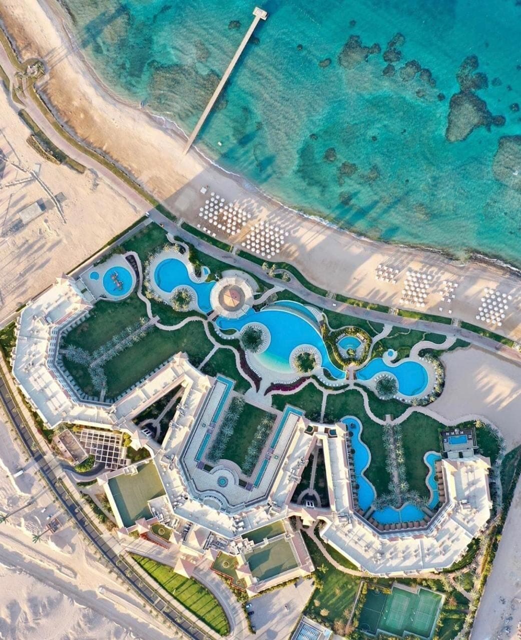 Baron Palace Sahl Hasheesh med pool og orientalsk arkitektur